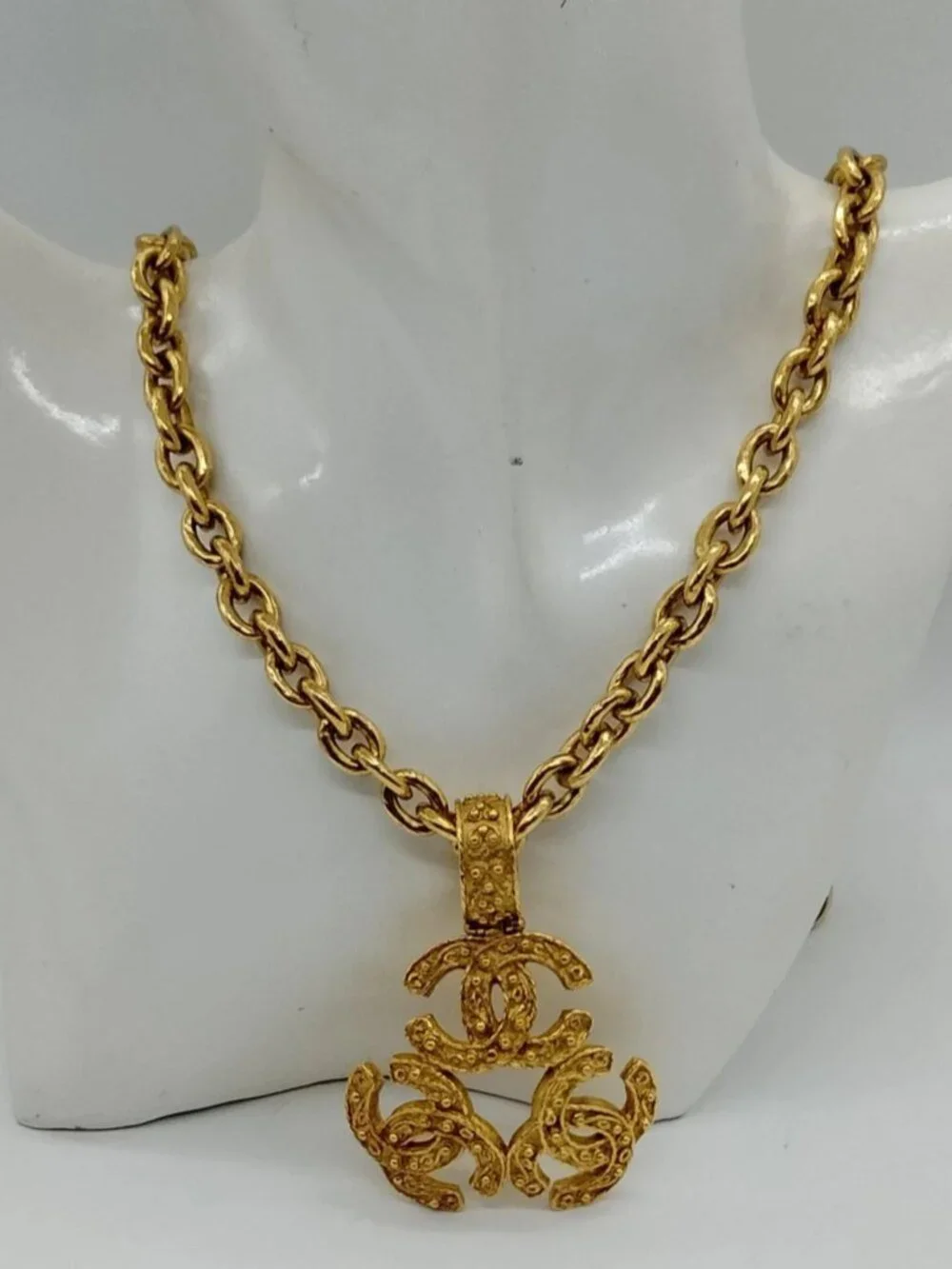 Authentic Chanel CC Triple Logo Pendant Necklace Gold Tone Chain Vintage Luxury